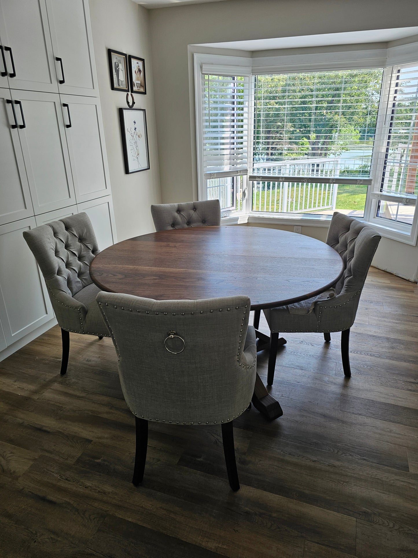 Round Farmhouse dining table, dining chairs.