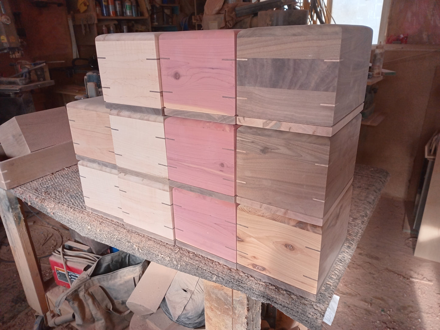 Wholesale Bulk order : 10-Woodbox Urns For Ashes