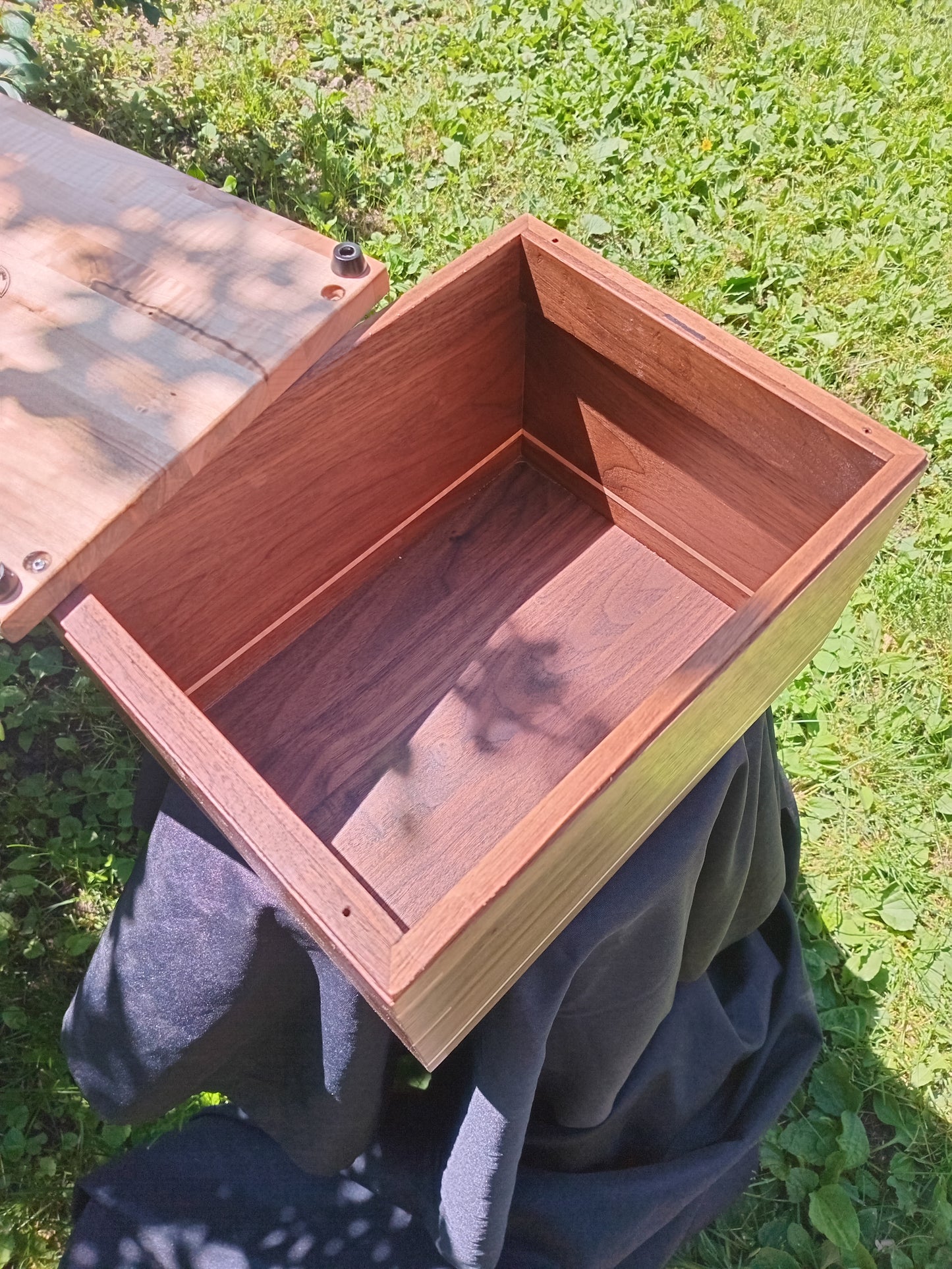 The True North Companion Woodbox Urn For Asthes