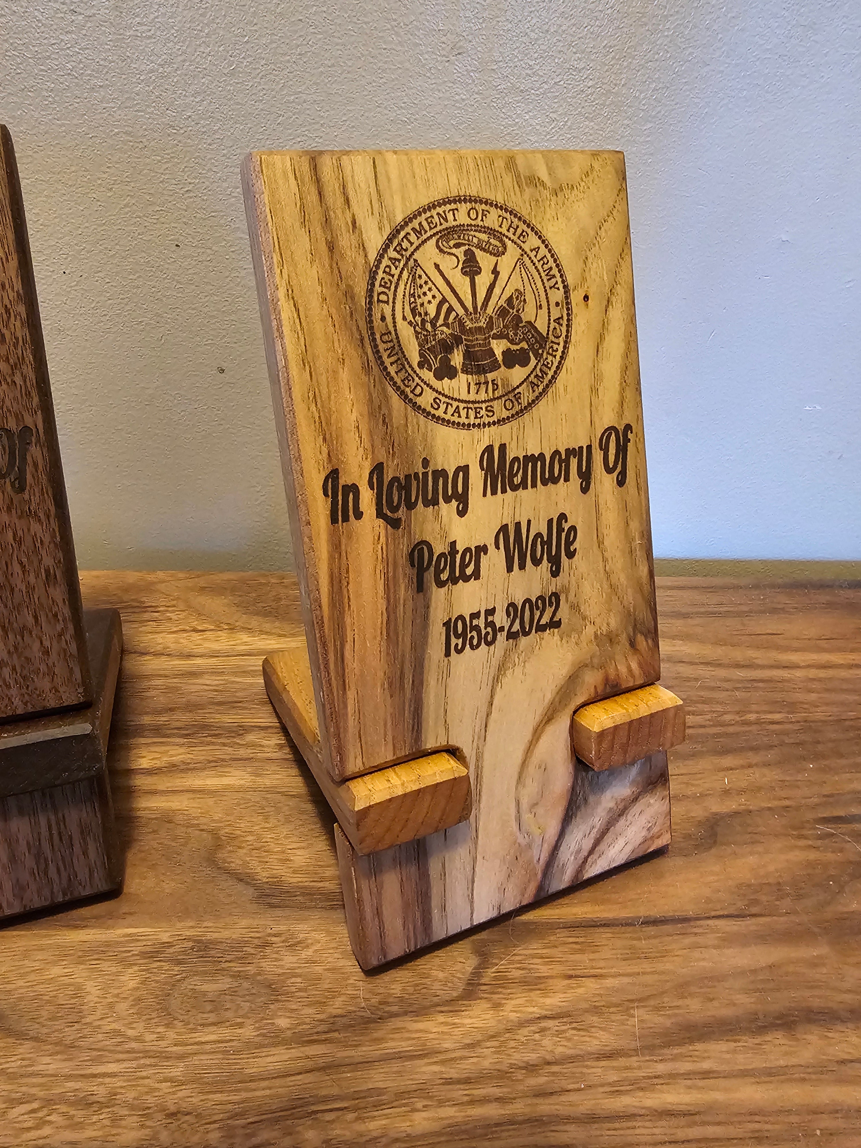 Personalized Memorial Plaque – A Timeless Tribute for Home, Family, and Friends