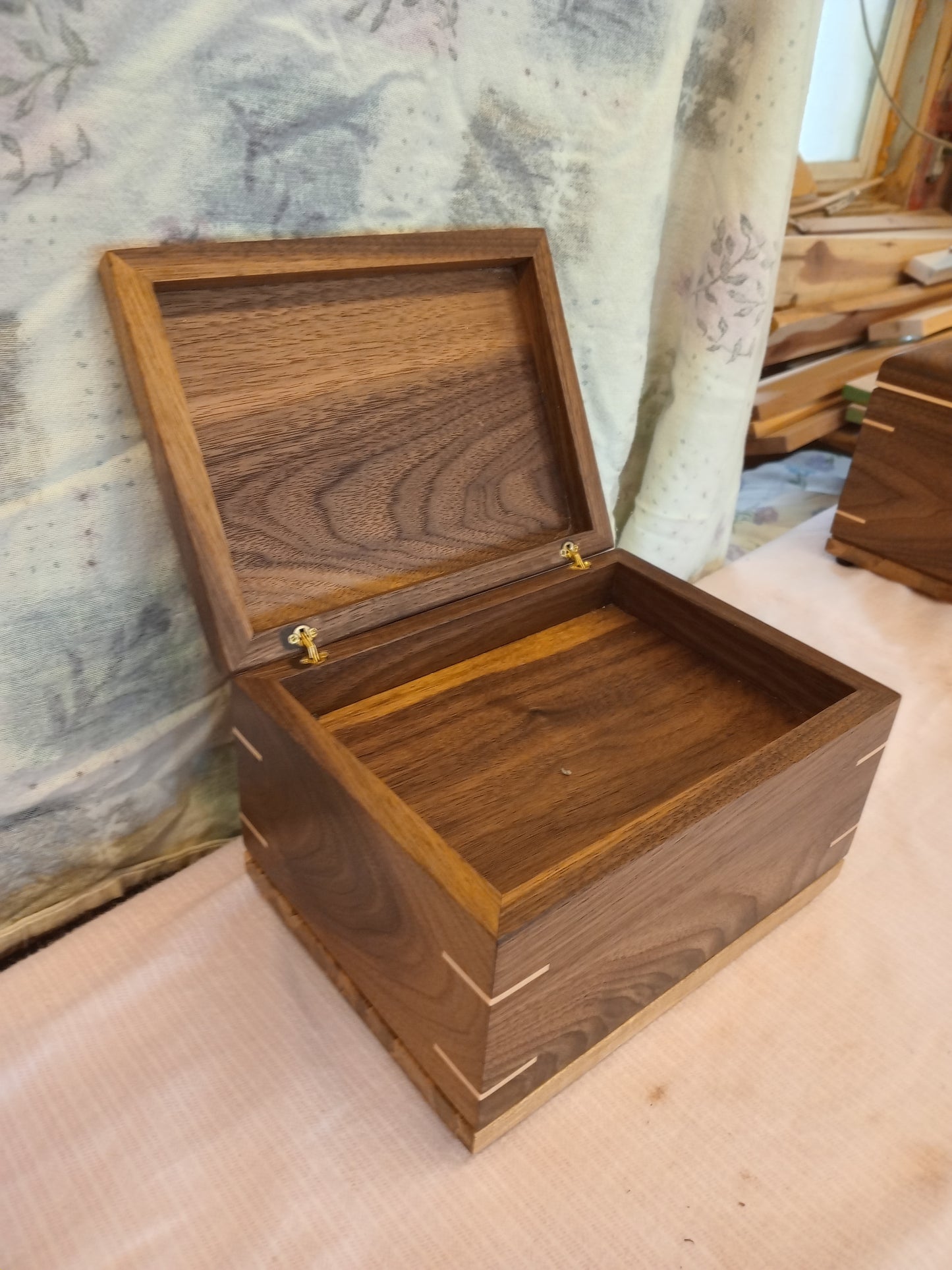 The Treasure Keepsake Woodbox Urn For Ashes