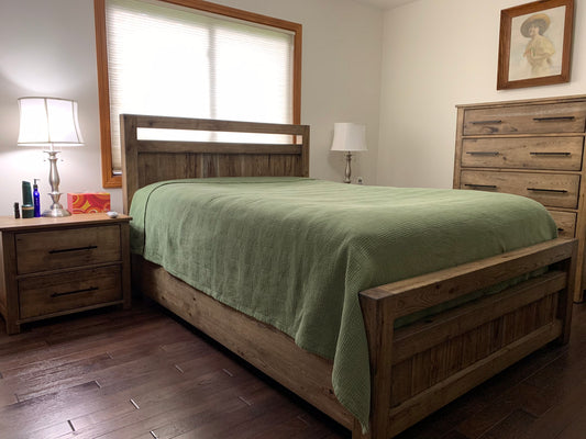 The Lumberjack Custom Solid wood 6 piece Bedroom Suite