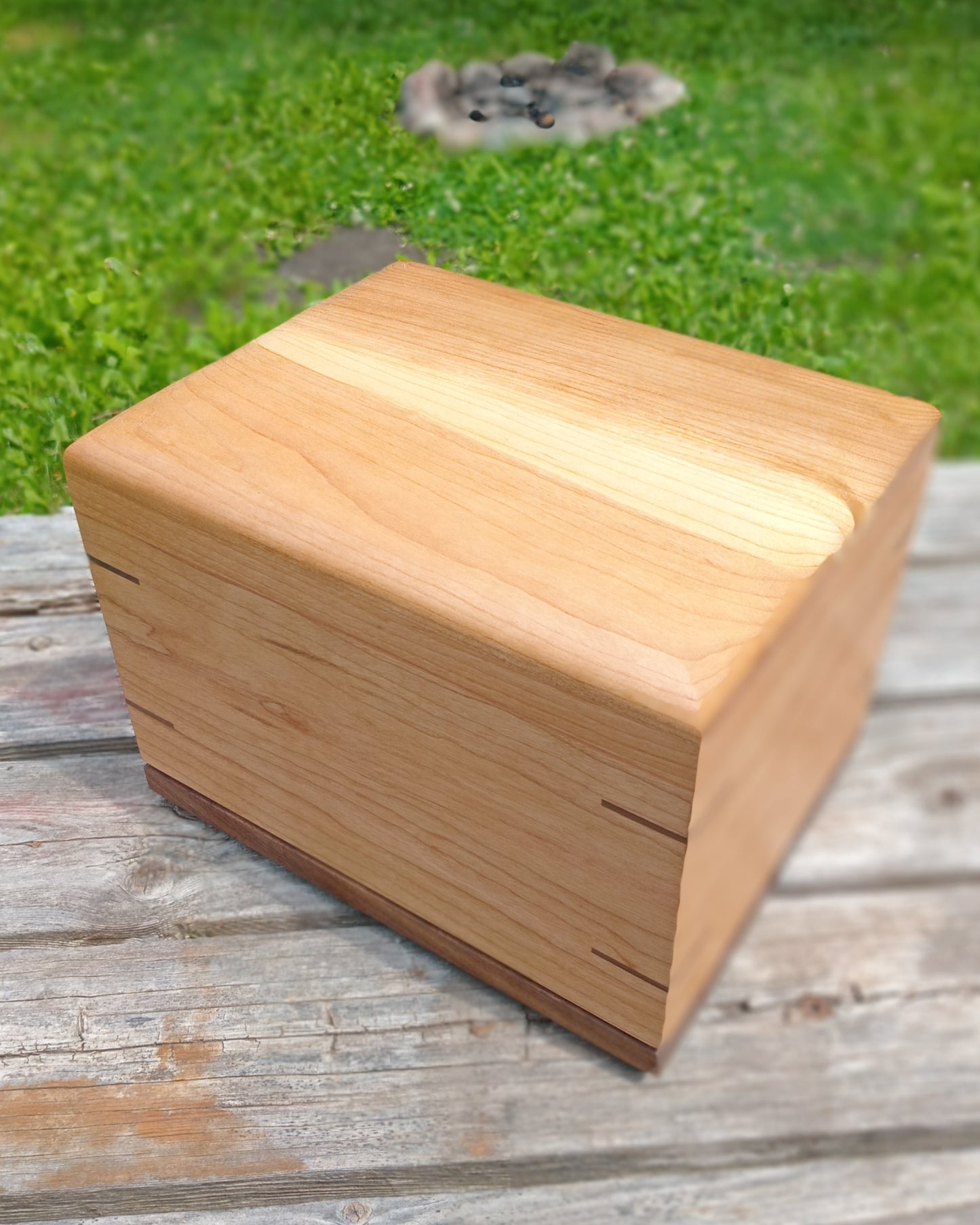 The Havenwood Woodbox Urn For Ashes