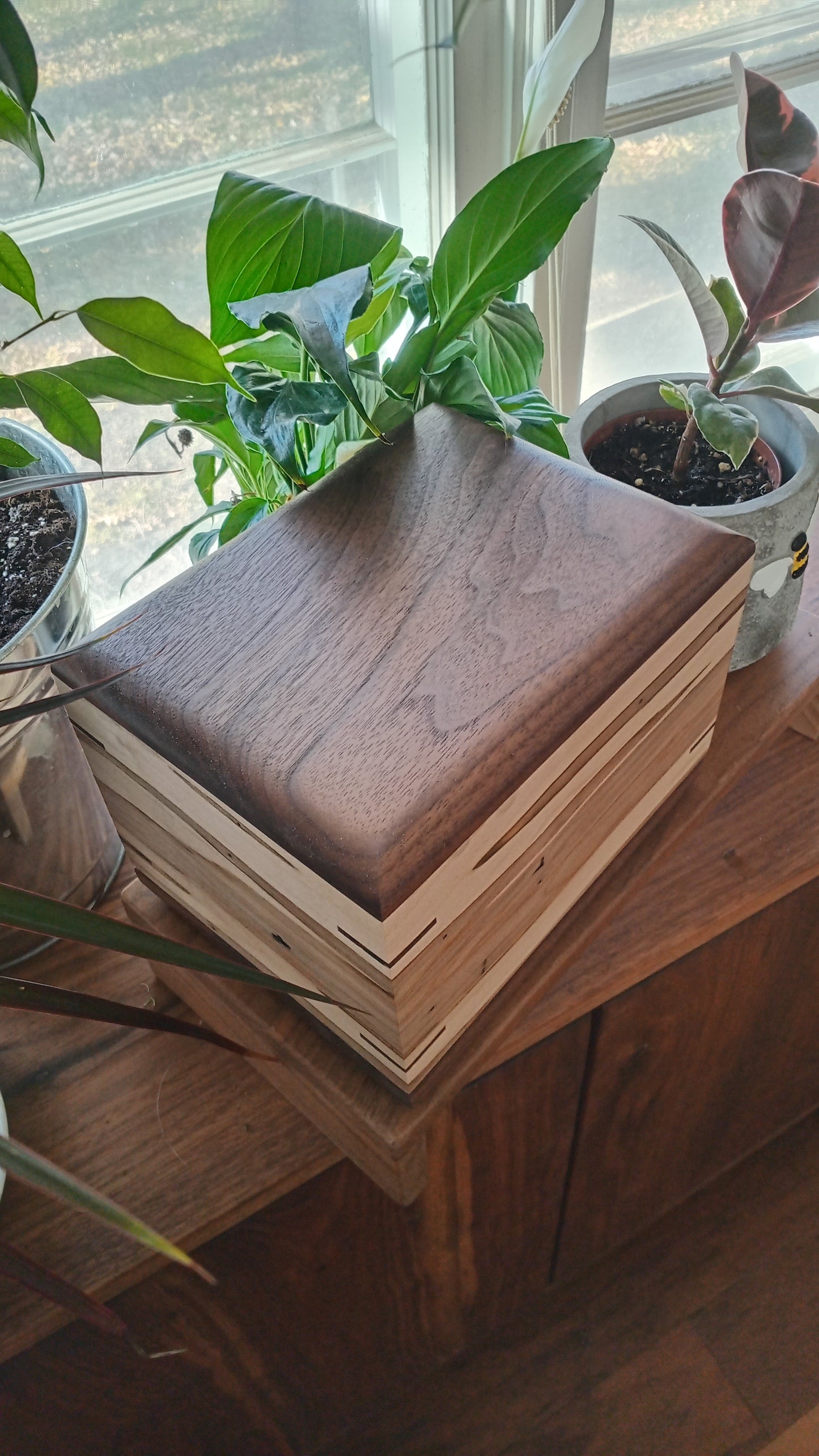 The Camelia Woodbox Urn For Ashes