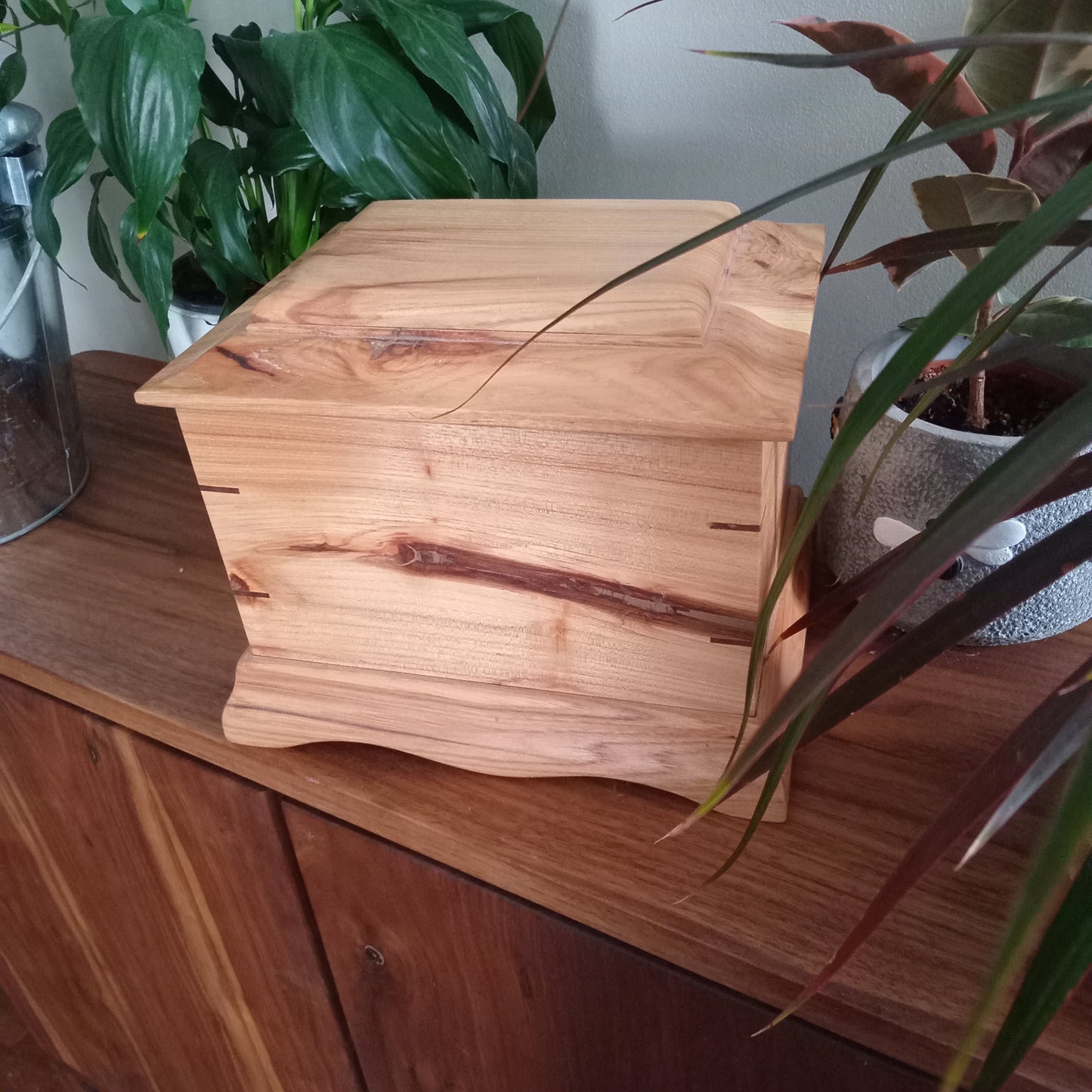 The Ashwood Keep - Keeping It Traditional Woodbox Urn For Ashes