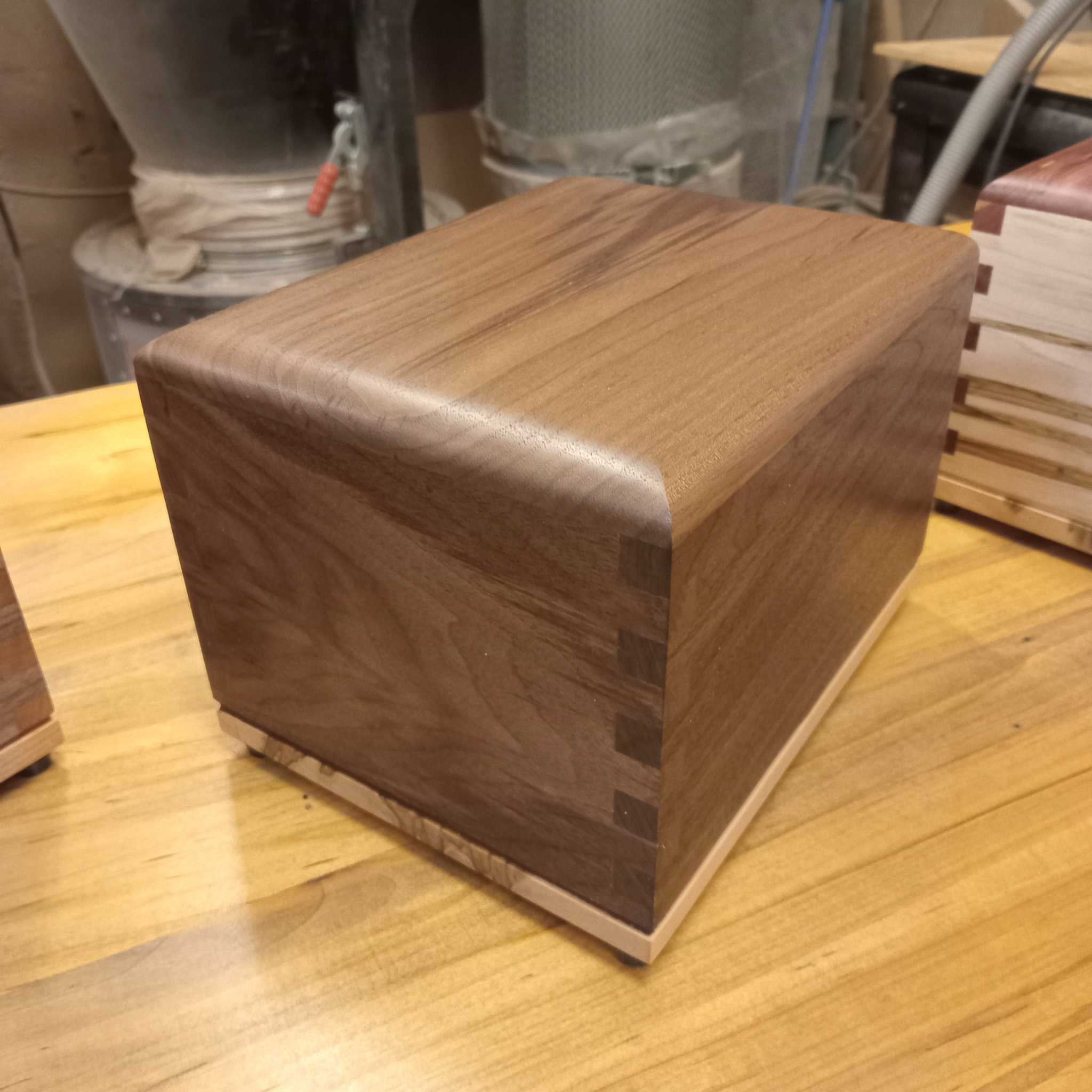 "NEW" Craftsman Series Hardwood Cremation Urn - with finger Joint construction