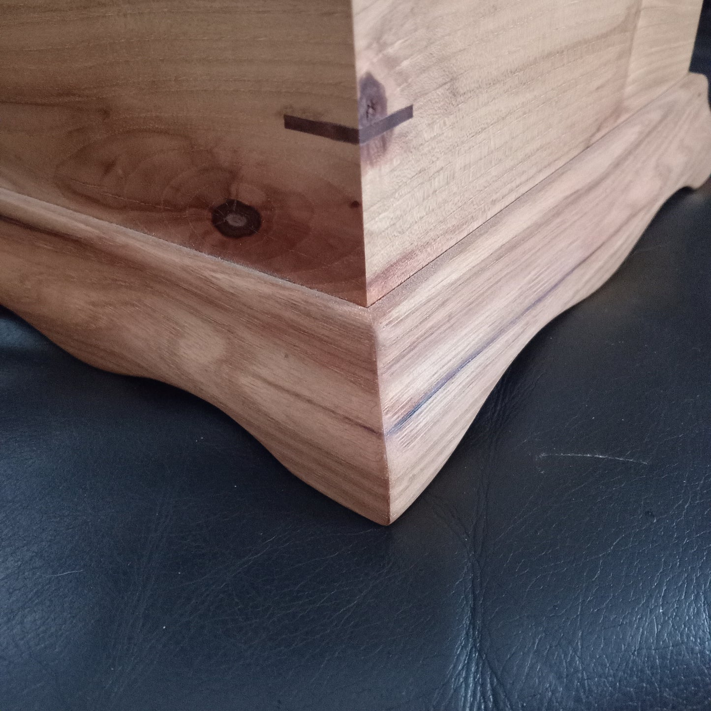 The Ashwood Keep - Keeping It Traditional Woodbox Urn For Ashes