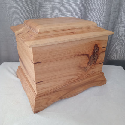 The Ashwood Keep - A Traditional Cremation Urn For Ashes