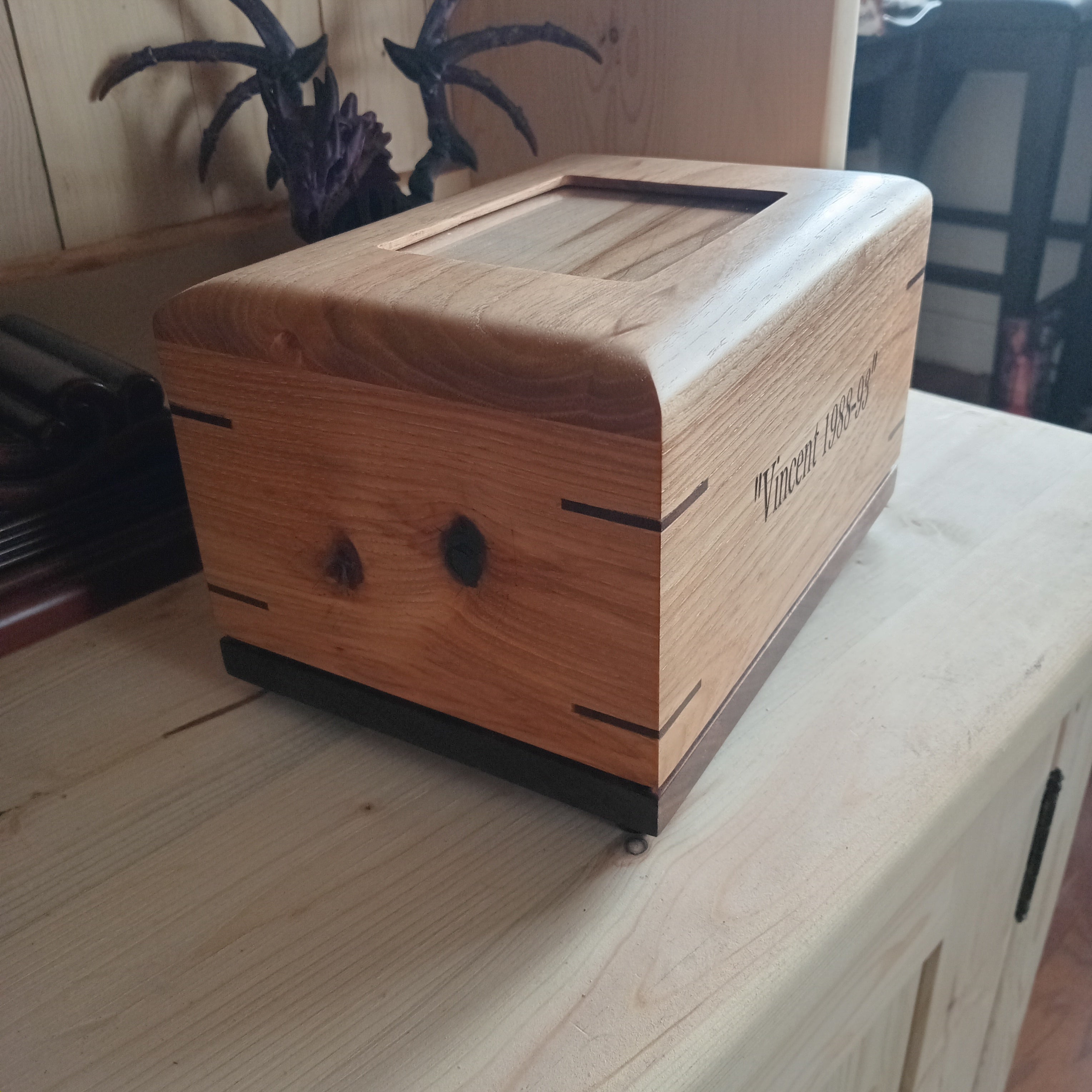 Paw Prints Photo - Wood box Urn For Animal Ashes