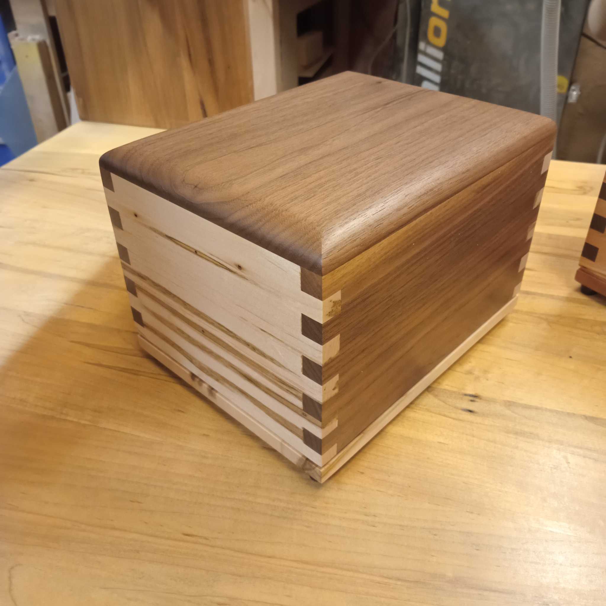 "NEW" Craftsman Series Hardwood Cremation Urn - with finger Joint construction