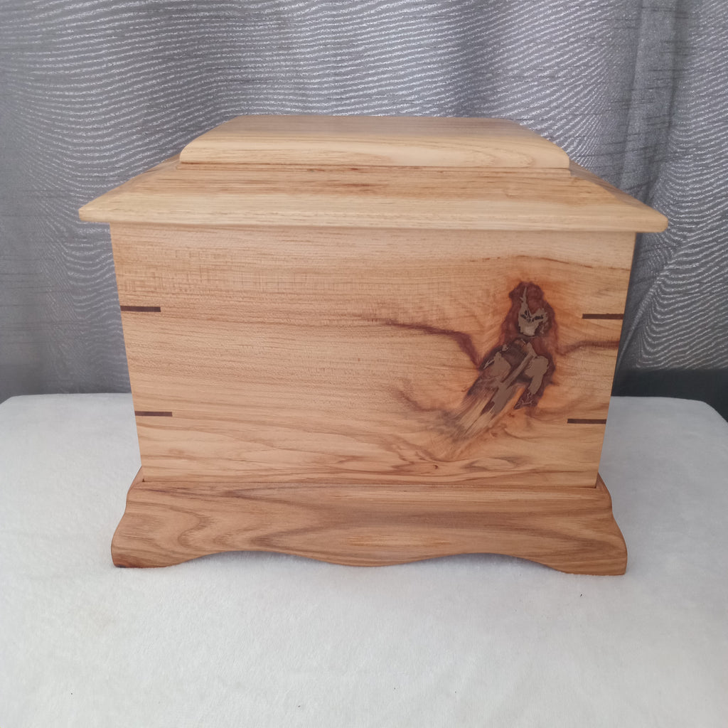 The Ashwood Keep - A Traditional Cremation Urn For Ashes