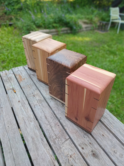 Wholesale Bulk order : 10-Woodbox Urns For Ashes