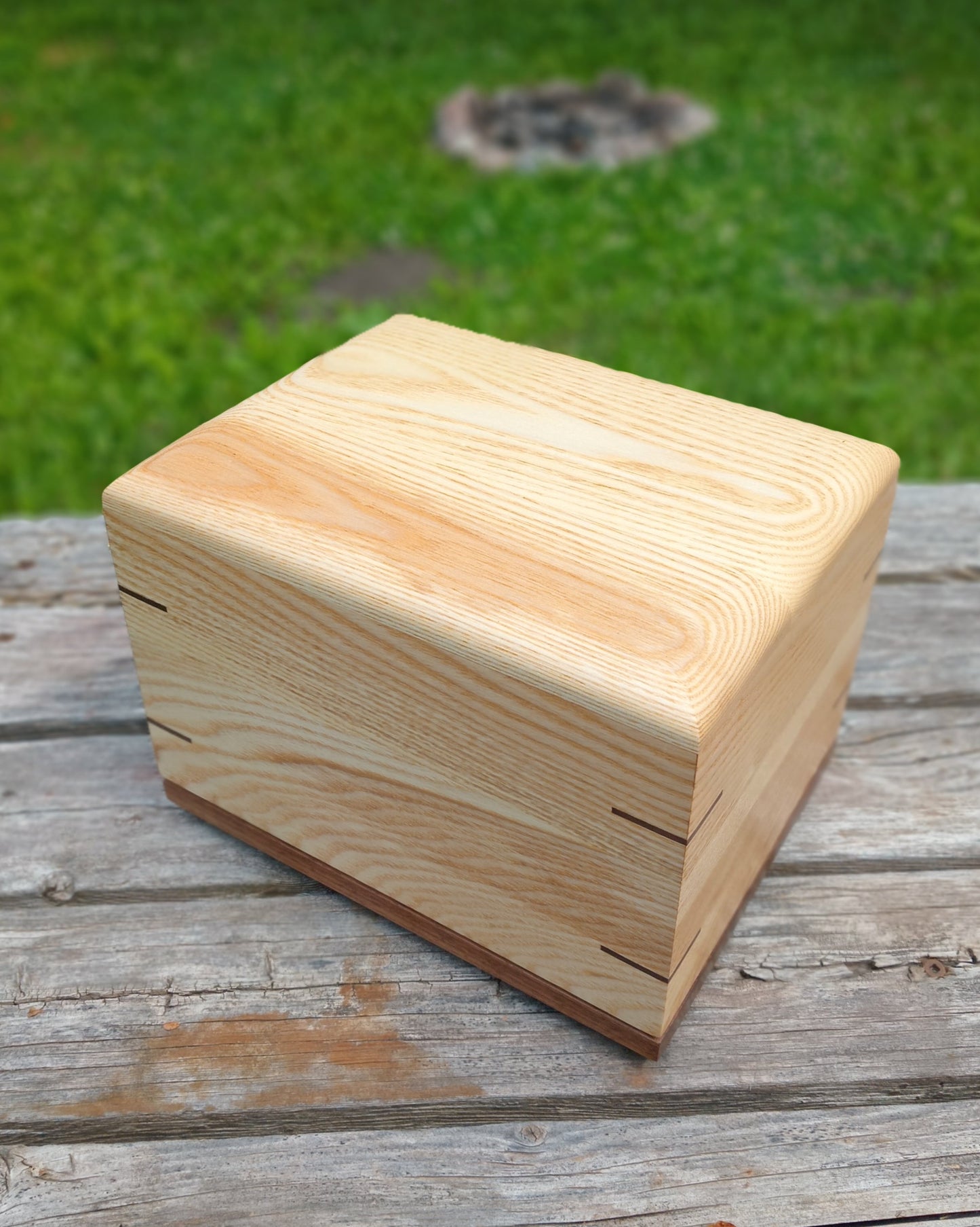 The Havenwood Woodbox Urn For Ashes