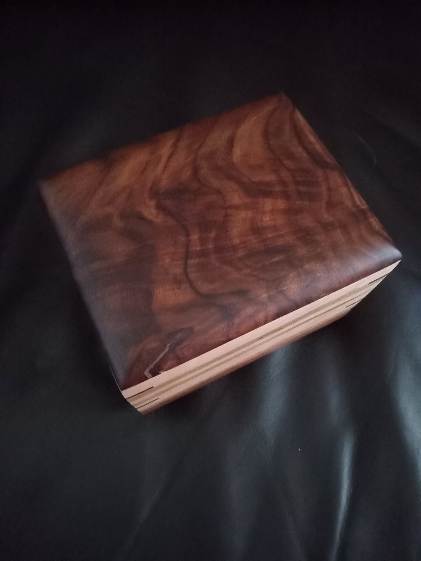 The Camelia Woodbox Urn For Ashes