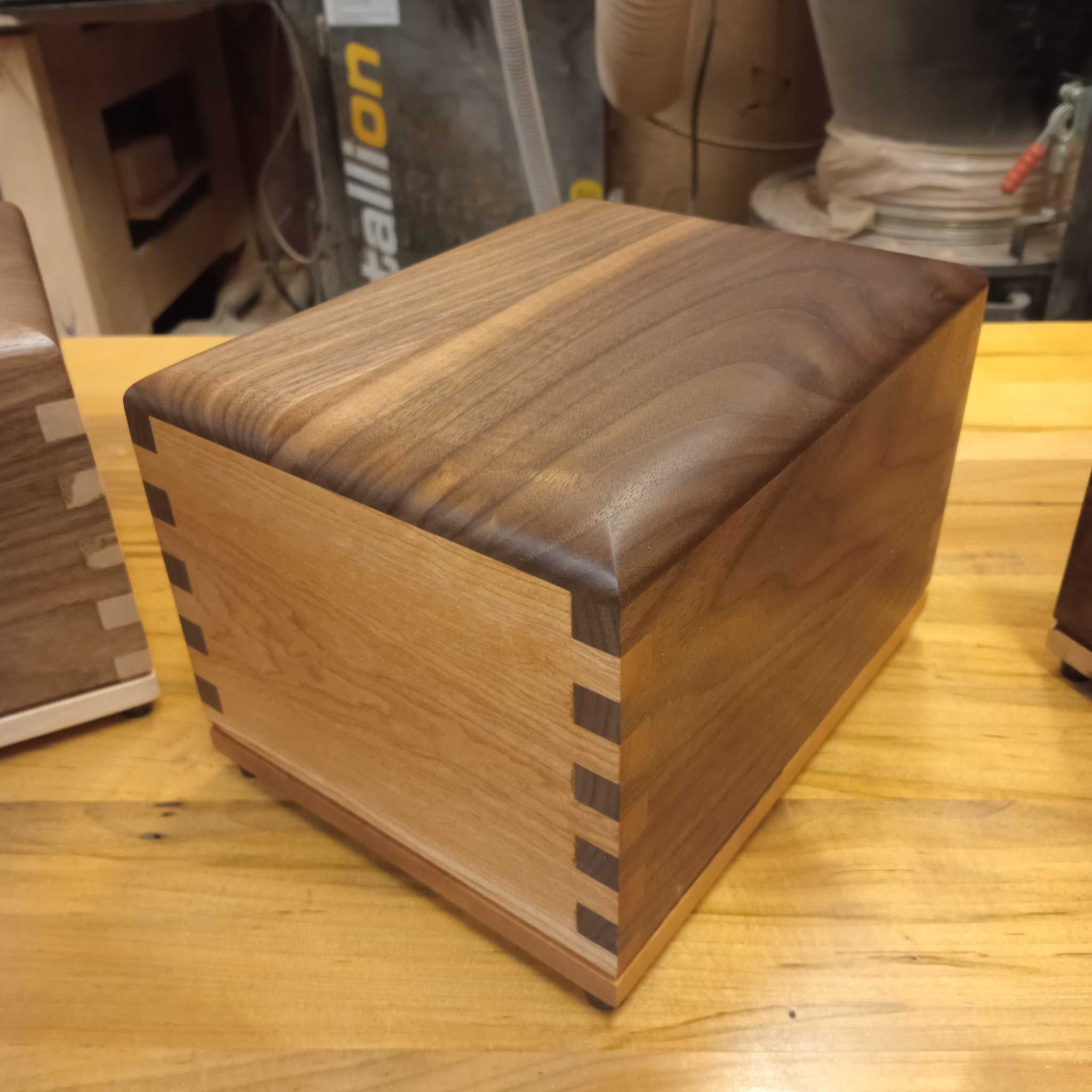 "NEW" Craftsman Series Hardwood Cremation Urn - with finger Joint construction