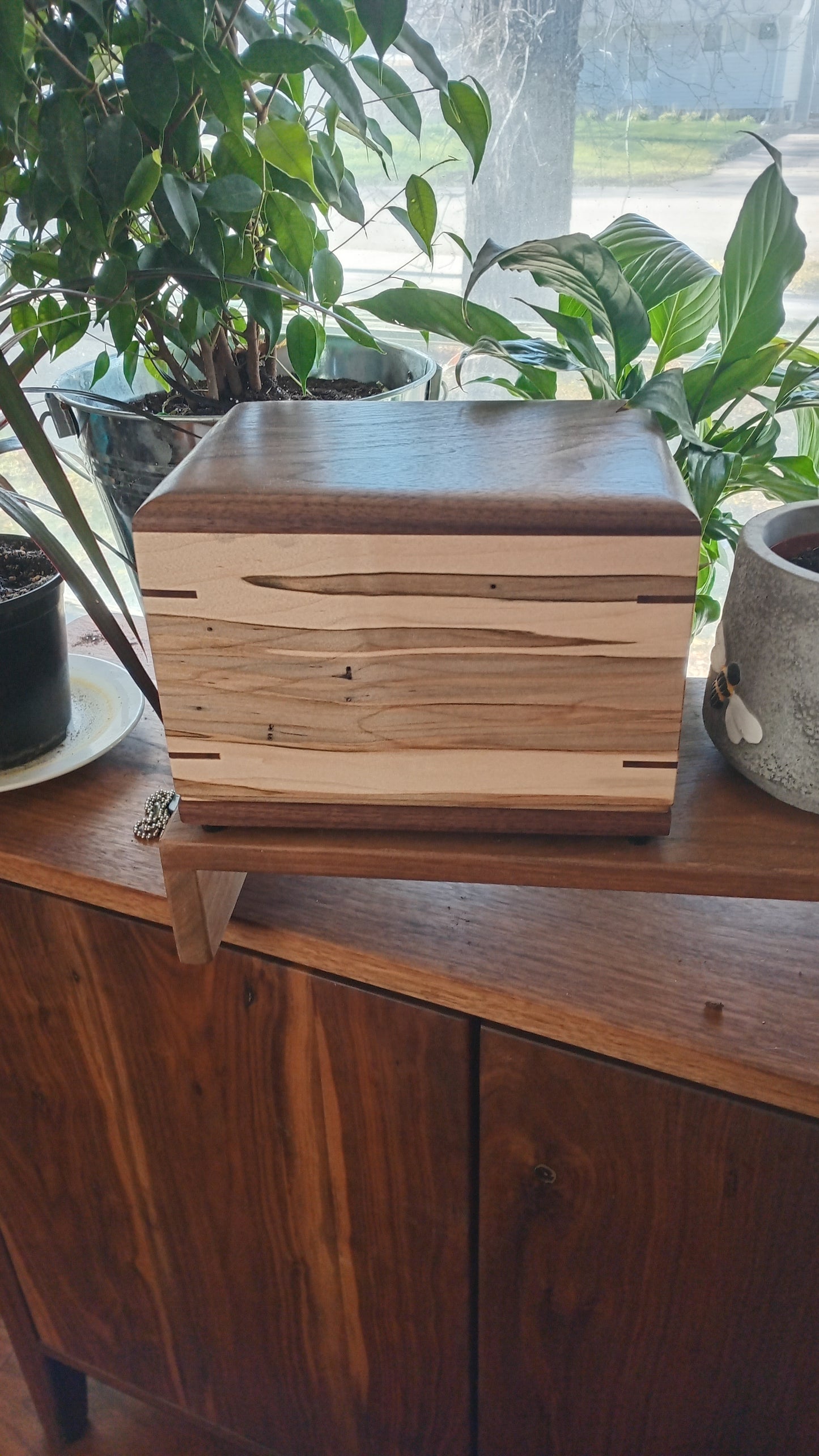 The Camelia Woodbox Urn For Ashes