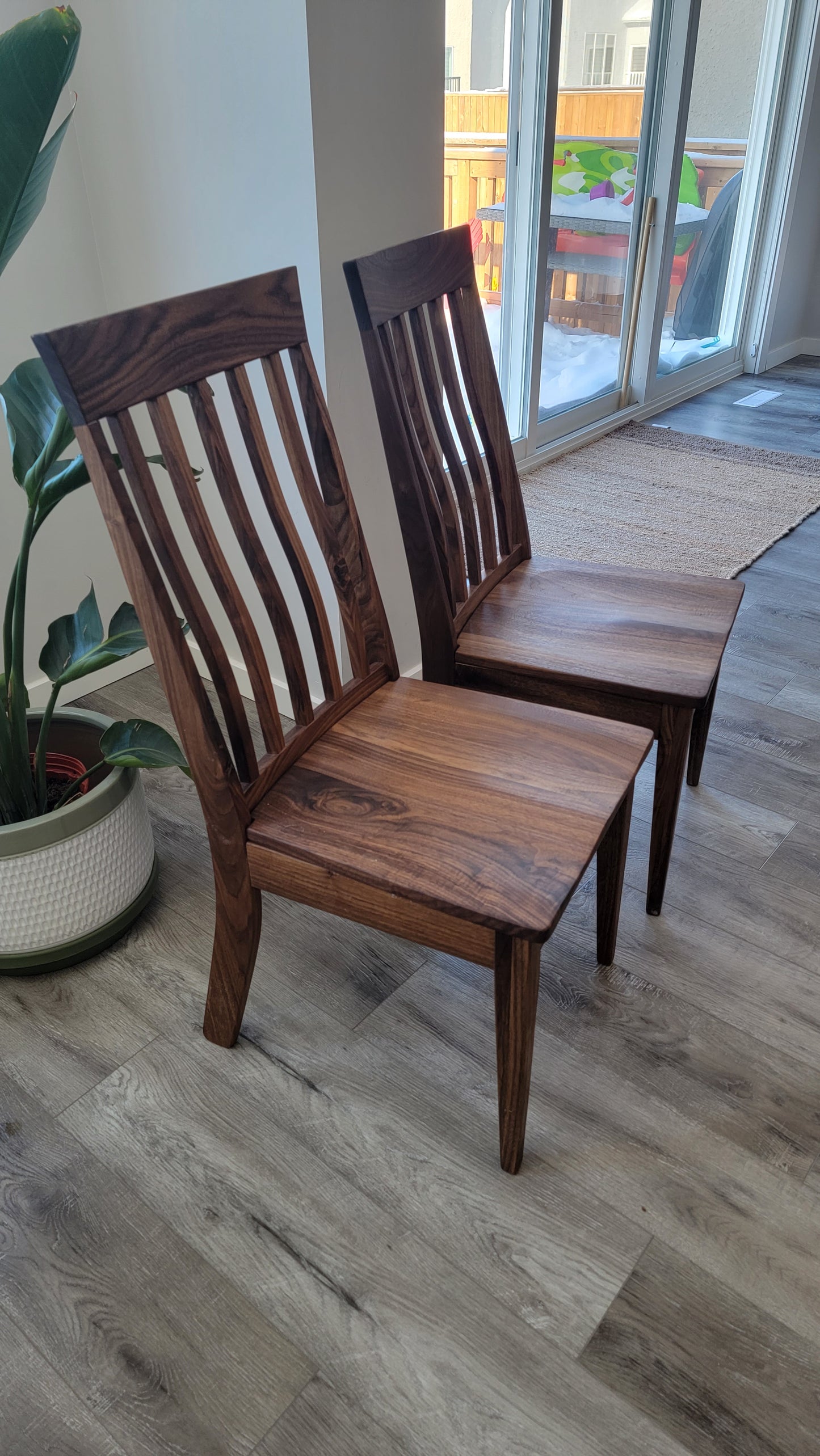 Modern Extendable Dining Table